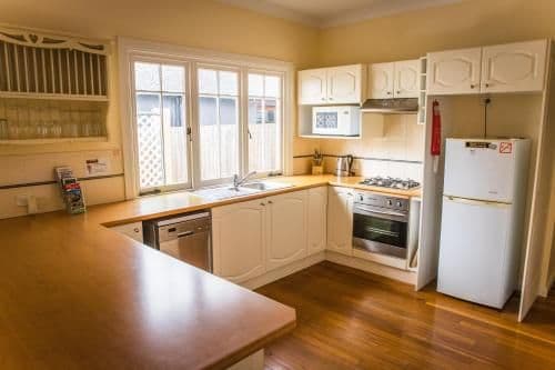 Apple Blossom Three- Bedroom Cottage