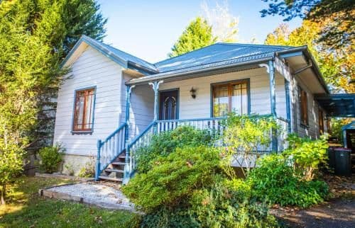 Mall Three-Bedroom Cottage