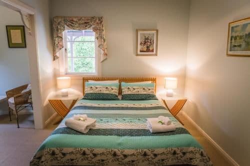 Apple Blossom Three- Bedroom Cottage