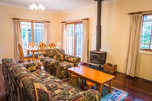 Whispering Pines Cottages1