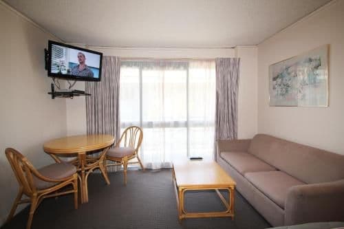 Interconnecting Family Room