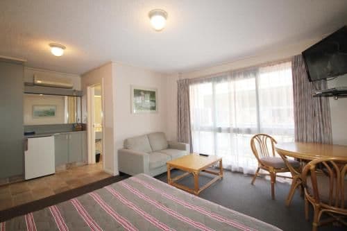 Standard Queen Room