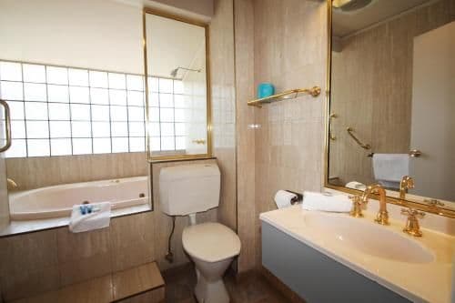 Queen Double Spa Room