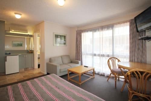 Interconnecting Family Room
