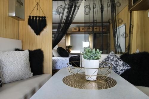 Mornington Peninsula Retro Glamping4