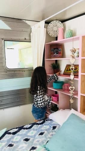 Caravan - Dotty