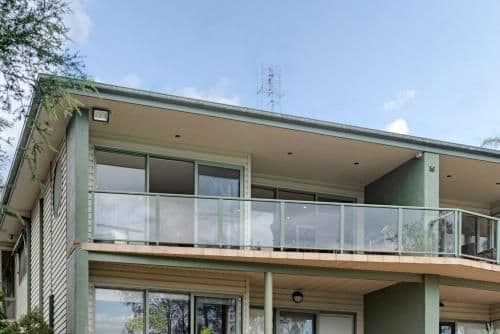 Deluxe 2 Bedroom Riverview Apartment