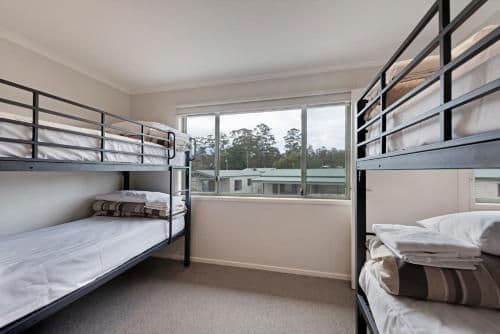 Deluxe 2 Bedroom Riverview Apartment