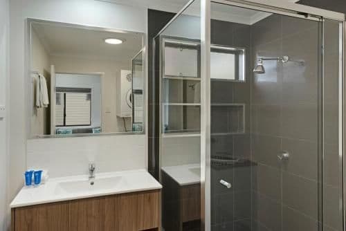 Deluxe 2 Bedroom Cabin