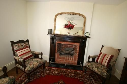Annies Garden Cottage4