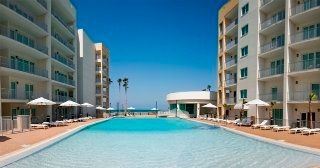 Peninsula Island Resort and Spa2