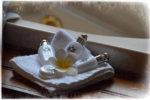 Queen Suite with Spa Bath