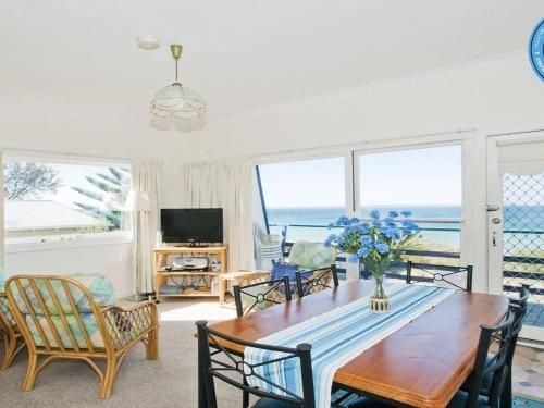 Eden On the Beach - beachside getaway0