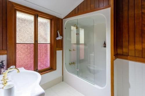 The Andrews Room with Private External Bathroom