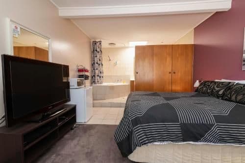 Suite with Spa Access