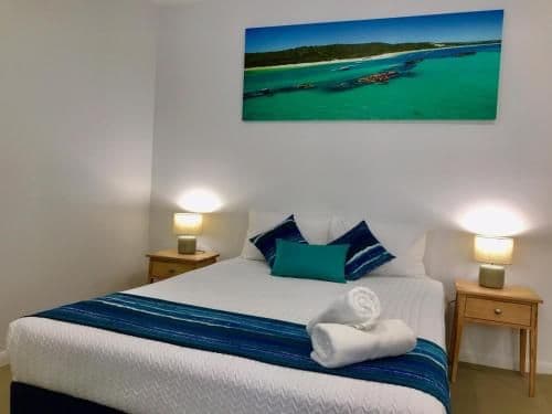 Deluxe Room with Queen and Single Bed - Disability Access