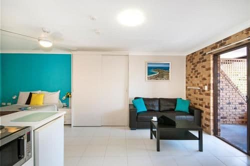 Standard Twin Room with Balcony
