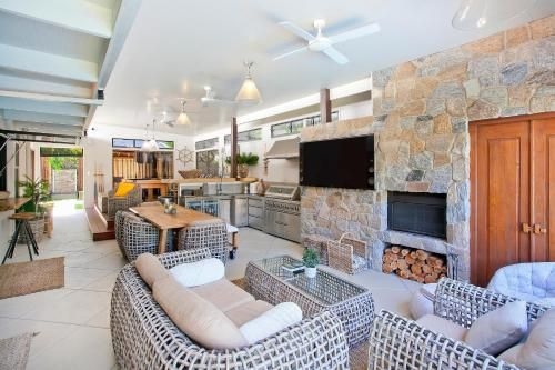 Stylish Luxury Home to Fit The Whole Family1
