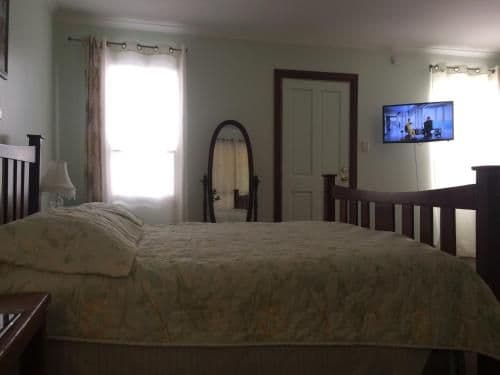 Queen Room
