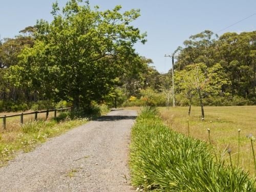 Riverbend - 5 acres only 9km to village4