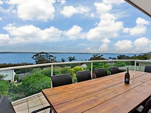 'The Bay', 25 Wallawa Rd - huge home with aircon, spectacular views & chromecast 'The Bay', 25 Wallawa Rd - huge home with aircon, spectacular views & chromecast