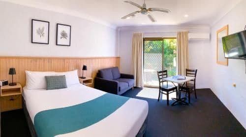 Standard Queen Room