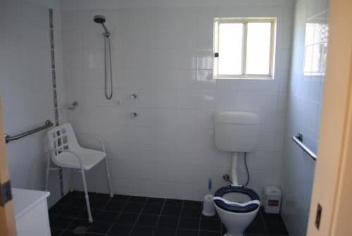 Four-Bedroom Cottage - Disability Access 7