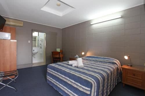 Standard Queen Room