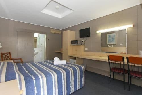 Standard Queen Room