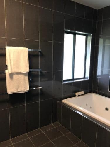 Deluxe 4-Bedroom Apartment