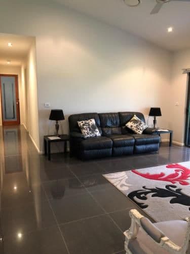Deluxe 4-Bedroom Apartment