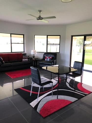 Deluxe 4-Bedroom Apartment