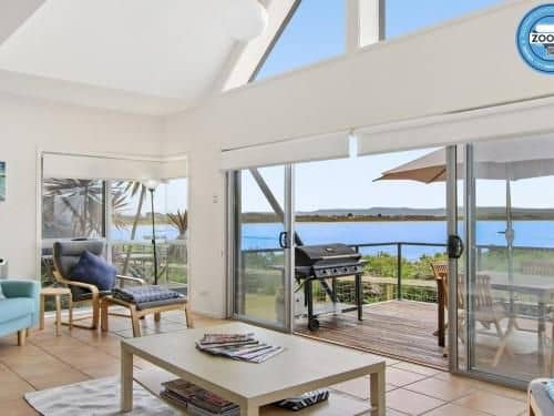 Tilbury Breeze - ocean views, comfort and style Tilbury Breeze - ocean views, comfort and style