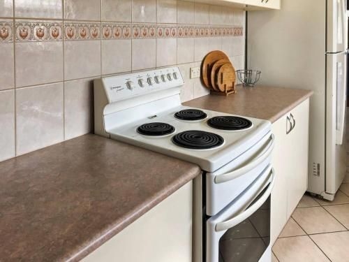 Rye 1 Sleeps 10 Great Weekender FREE WINE NETFLIX2