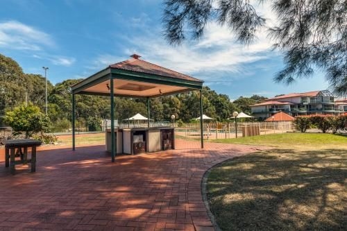 Condo 105 @ Horizons Golf Resort - Salamander Bay NSW4