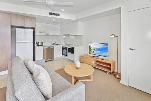 One-Bedroom Apartment with Lake View
