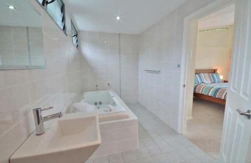 Villa 5