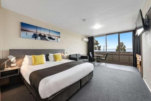 King Room with Ocean View - Non-Smoking