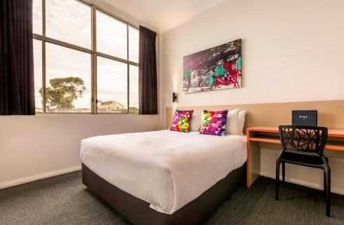 Economy Queen Room with Shared Bathroom