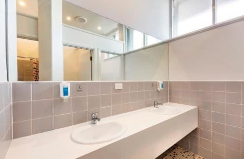 Economy Queen Room with Shared Bathroom