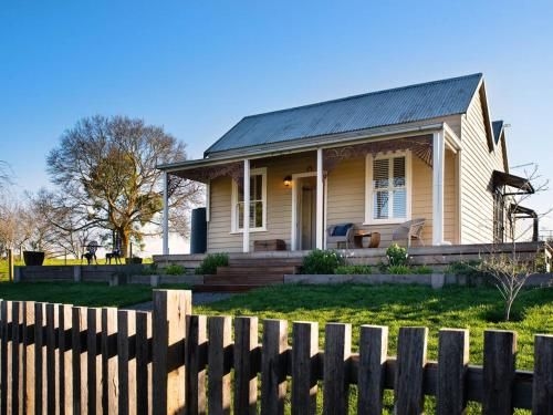 Table Hill Cottage1