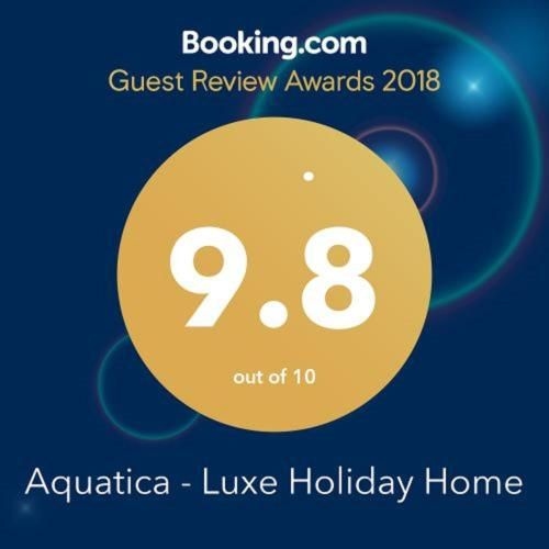 Aquatica - Luxe Holiday Home2