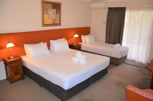 King Room with Roll-In Shower - Disability Access