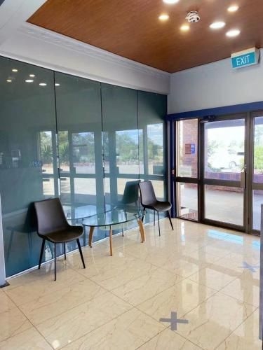 ออกซ์ลีย์ มอเตอร์ อินน์ (Oxley Motor Inn)2