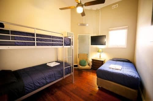 Basic Triple Room with Shared Bathroom
