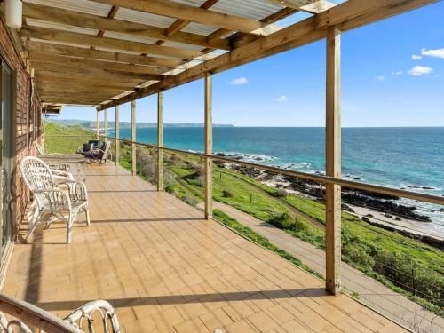 Cliffs End Beach Shack - 105 Gold Coast Drive Carrickalinga4