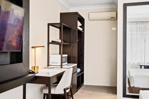 Deluxe Queen Room