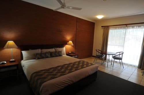 Deluxe King Suite