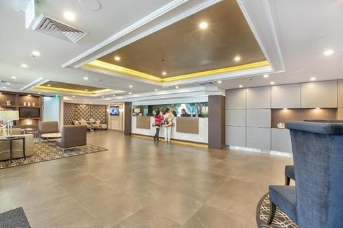 Apartment at College St2