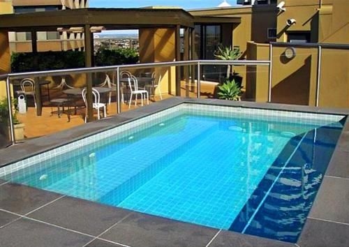 City apartment at College St4